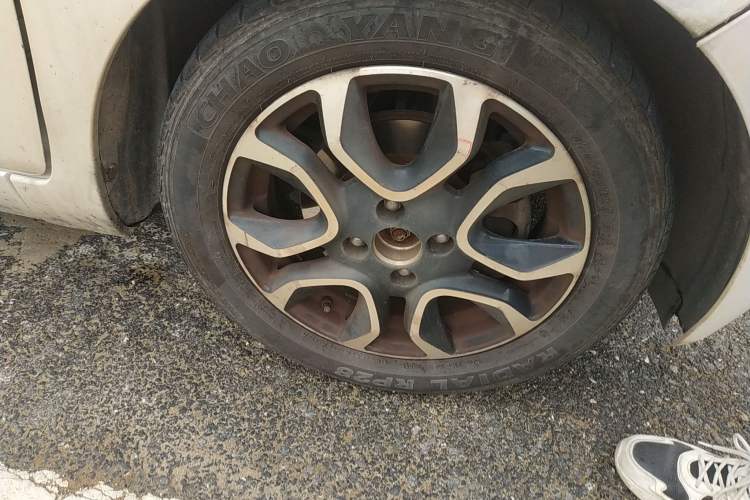 Used JMEV Ezi EV3 2019 Cool Run Edition Right Front Wheel Hub