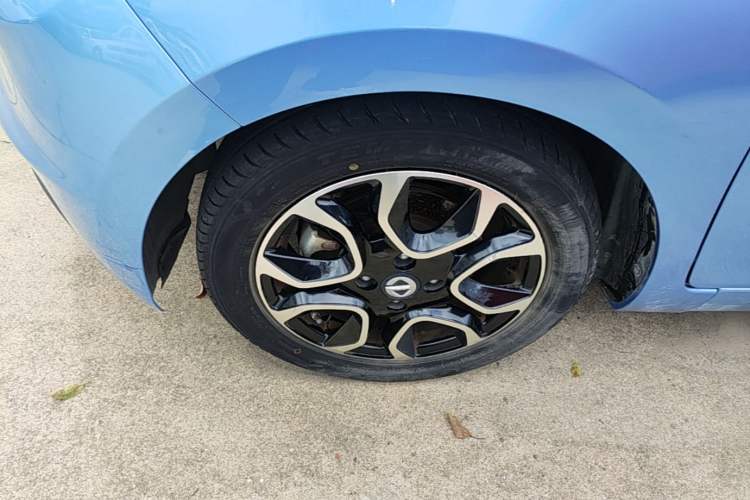 Used JMEV Ezi EV3 2021 Xiaolaidi Yuerun Model Left Front Wheel Hub