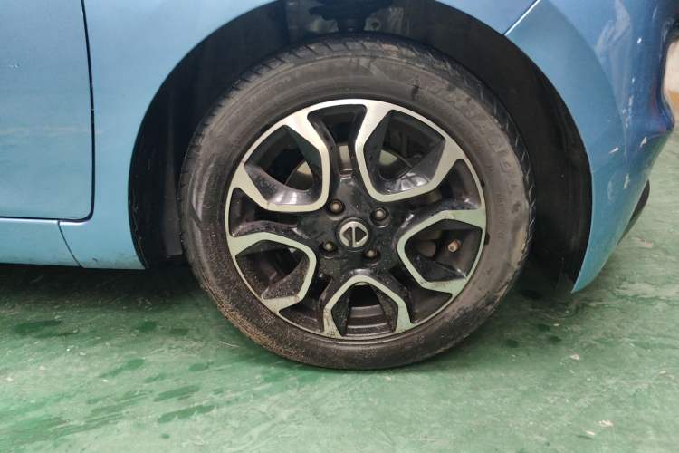 Used JMEV Ezi EV3 2021 Xiaolaidi Yuerun Model Right Front Wheel Hub