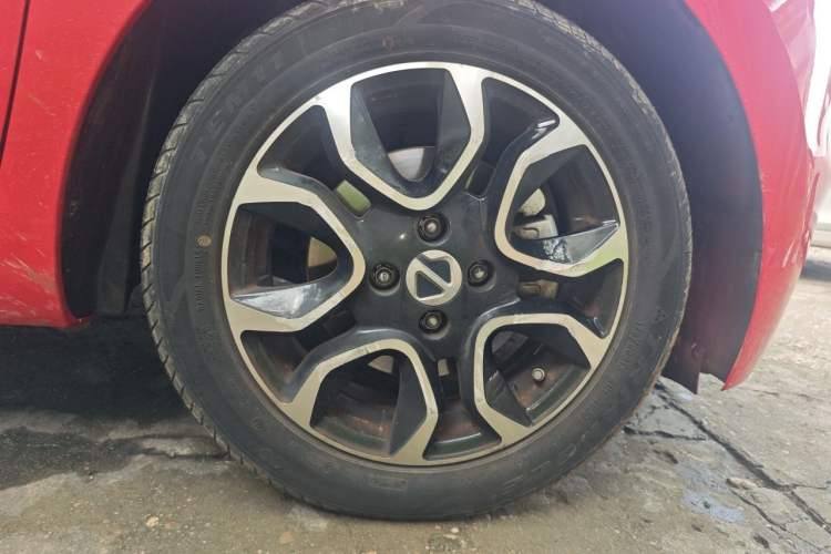 Used JMEV Ezi EV3 2021 Xiaolaidi Yuerun Model Right Front Wheel Hub