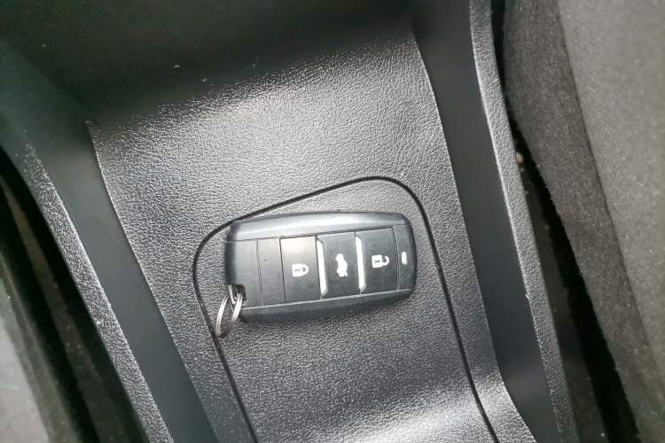 Used JMEV Ezi EV3 2021 Little Radar Cool Run Edition Interior 1