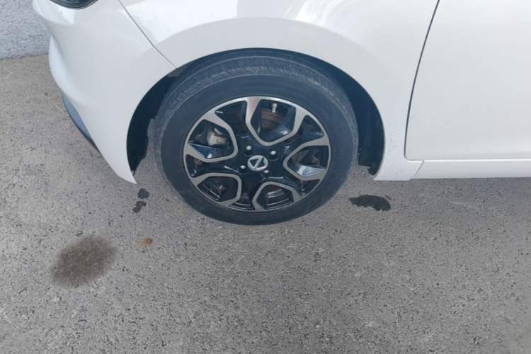 Used JMEV Ezi EV3 2021 Xiaolaidi Yuerun Model Left Front Wheel Hub