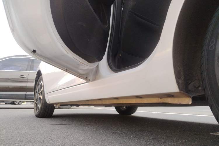 Used JMEV Ezi EV3 2021 Xiaolaidi Yuerun Model Left Side Sill