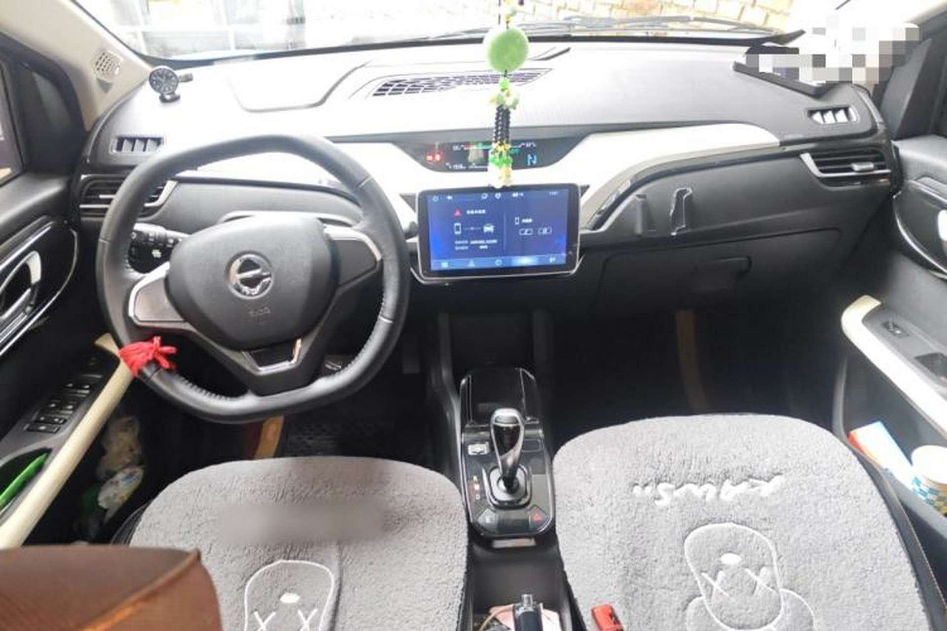 Used JMEV Ezi EV3 2022 Small Radar Yuebao Model Center Console