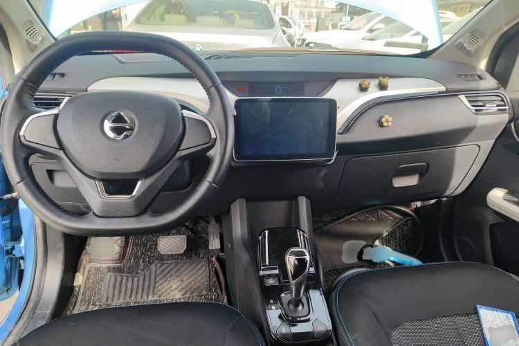 Used JMEV Ezi EV3 2022 Small Radar Yuebao Model Center Console