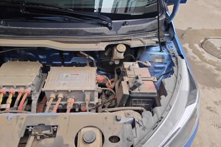 Used JMEV Ezi EV3 2022 Small Radar Yuebao Model Engine Bay Left