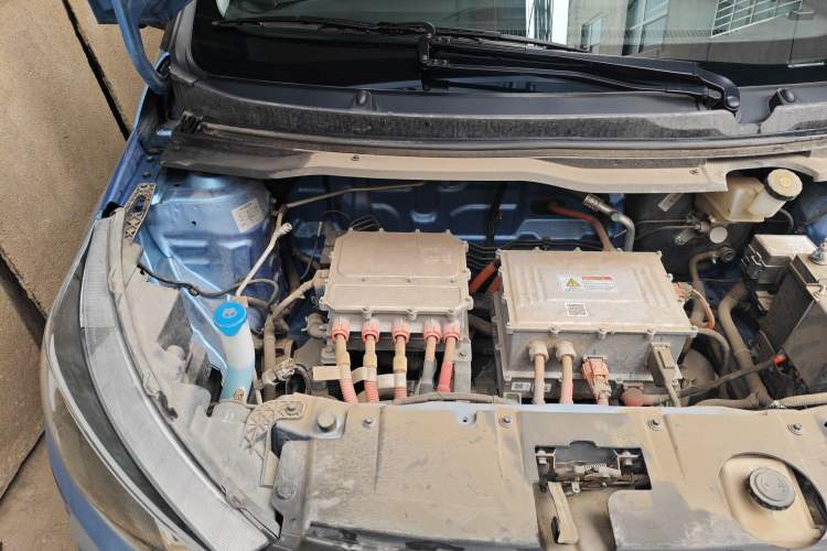 Used JMEV Ezi EV3 2022 Small Radar Yuebao Model Engine Bay Right