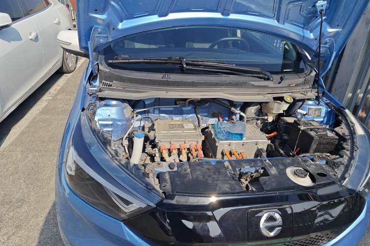 Used JMEV Ezi EV3 2022 Small Radar Yuebao Model Engine Bay Right