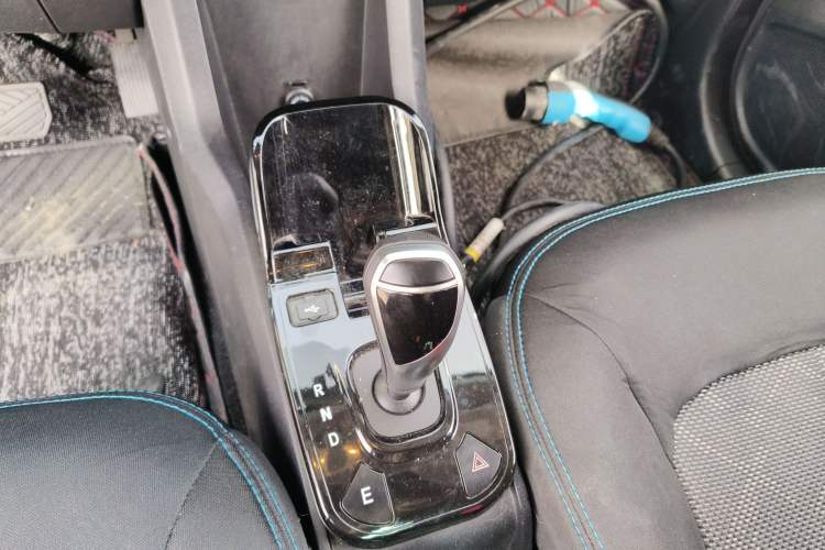 Used JMEV Ezi EV3 2022 Small Radar Yuebao Model Gear Lever