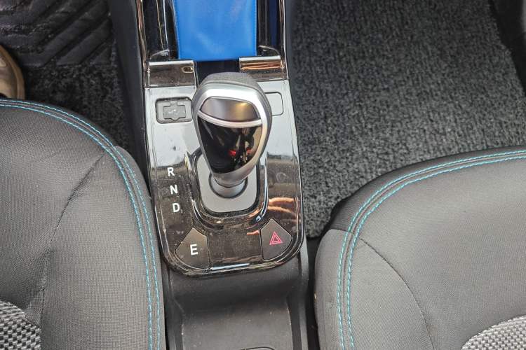 Used JMEV Ezi EV3 2022 Small Radar Yuebao Model Gear Lever