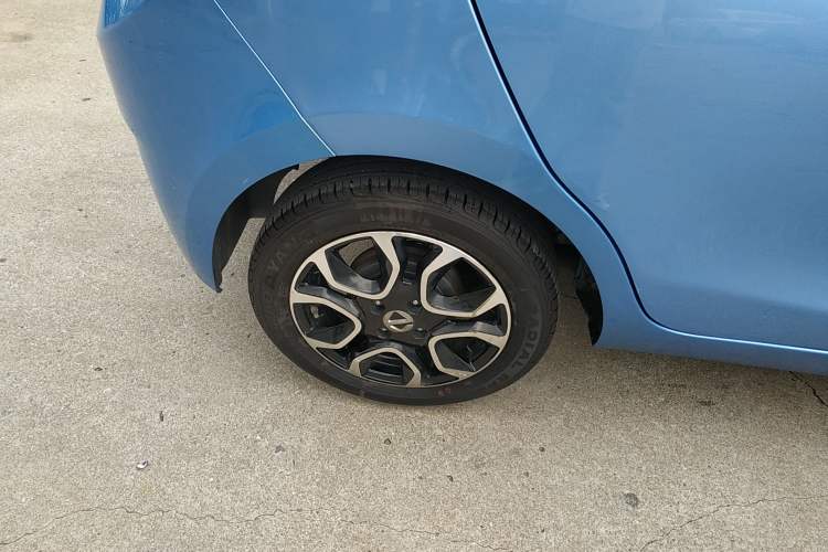 Used JMEV Ezi EV3 2022 Small Radar Yuebao Model Right Rear Wheel Hub