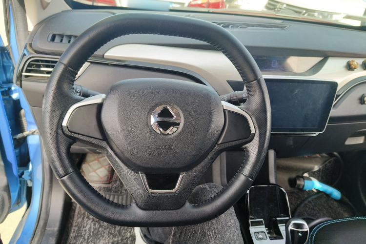 Used JMEV Ezi EV3 2022 Small Radar Yuebao Model Steering Wheel