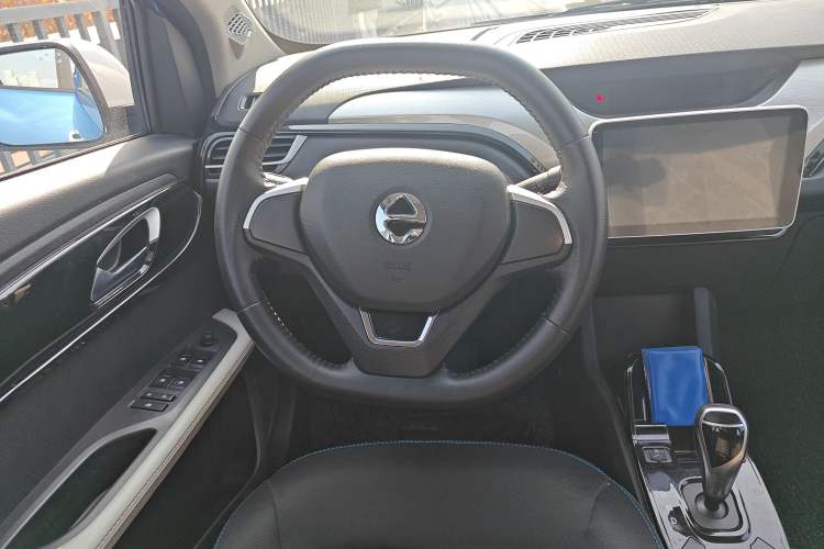 Used JMEV Ezi EV3 2022 Small Radar Yuebao Model Steering Wheel