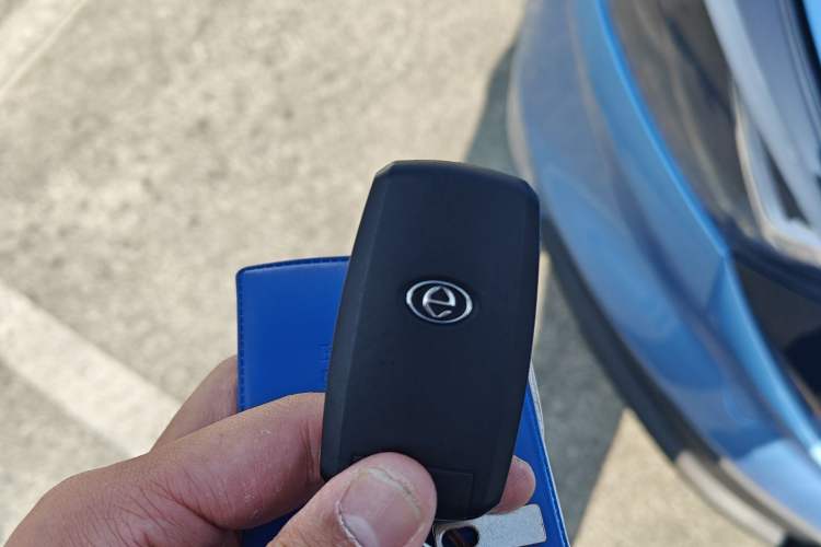 Used JMEV Ezi EV3 2022 Small Radar Yuebao Model Vehicle Key