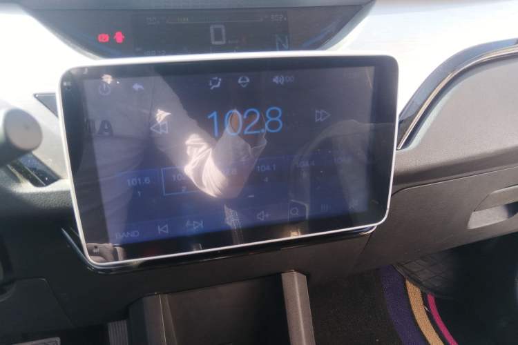 Used JMEV Ezi EV3 2022 Small Radar Yuebao Model Audio And AC Panel