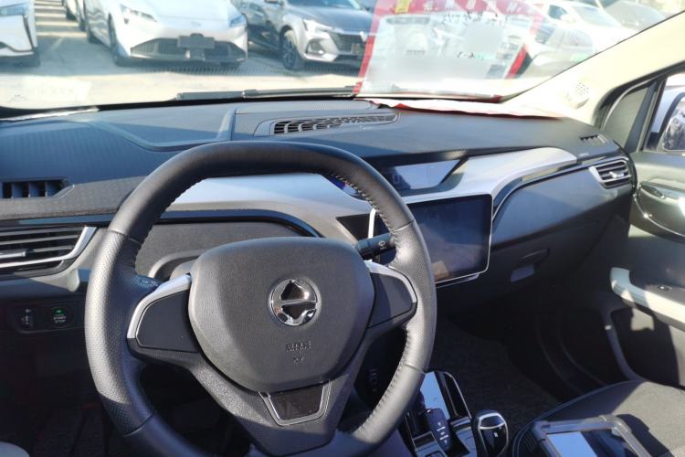 Used JMEV Ezi EV3 2022 Small Radar Yuebao Model Center Console