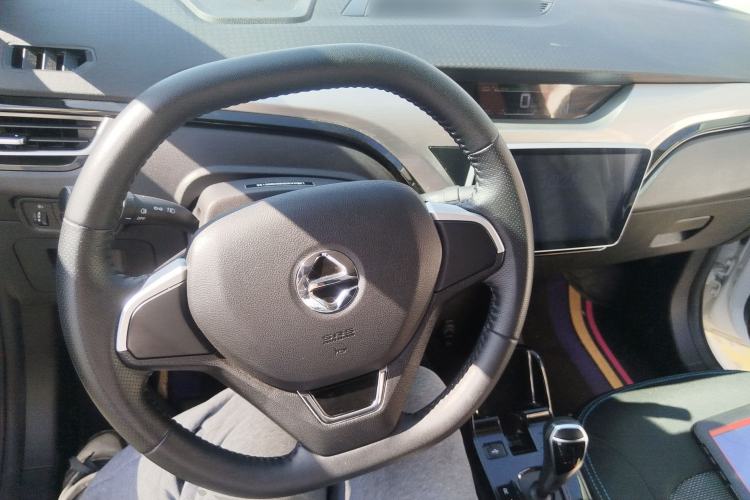 Used JMEV Ezi EV3 2022 Small Radar Yuebao Model Center Console