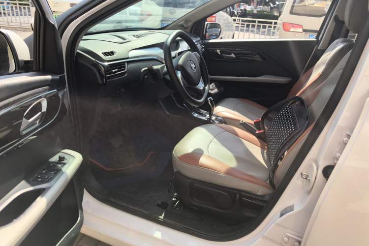 Used JMEV Ezi EV3 2022 Small Radar Yuebao Model Driver Seat