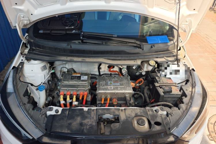 Used JMEV Ezi EV3 2022 Small Radar Yuebao Model Engine Bay