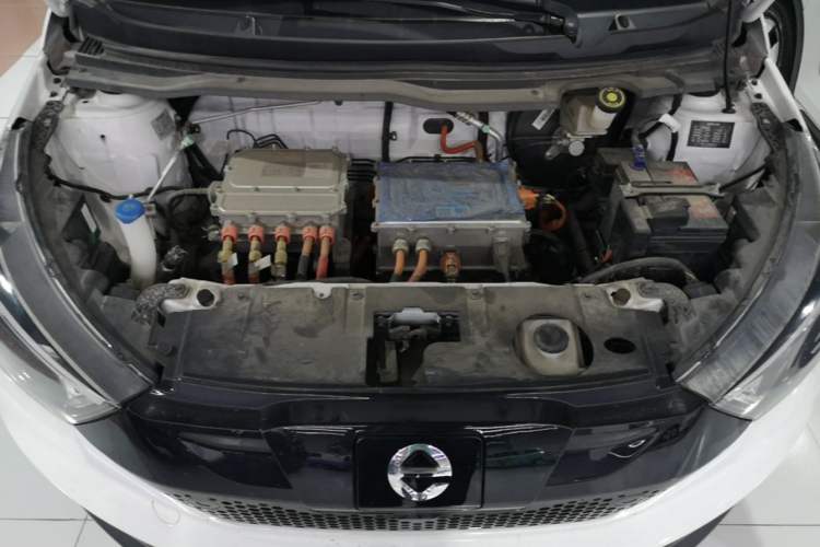 Used JMEV Ezi EV3 2022 Small Radar Yuebao Model Engine Bay