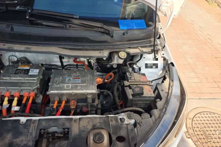 Used JMEV Ezi EV3 2022 Small Radar Yuebao Model Engine Bay Left