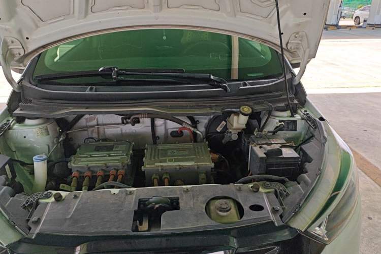Used JMEV Ezi EV3 2022 Small Radar Yuebao Model Engine Bay Left