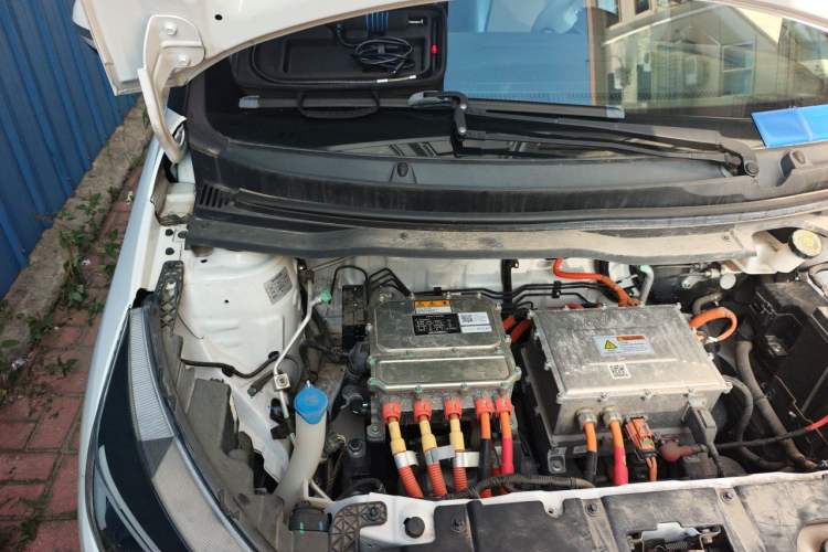 Used JMEV Ezi EV3 2022 Small Radar Yuebao Model Engine Bay Right