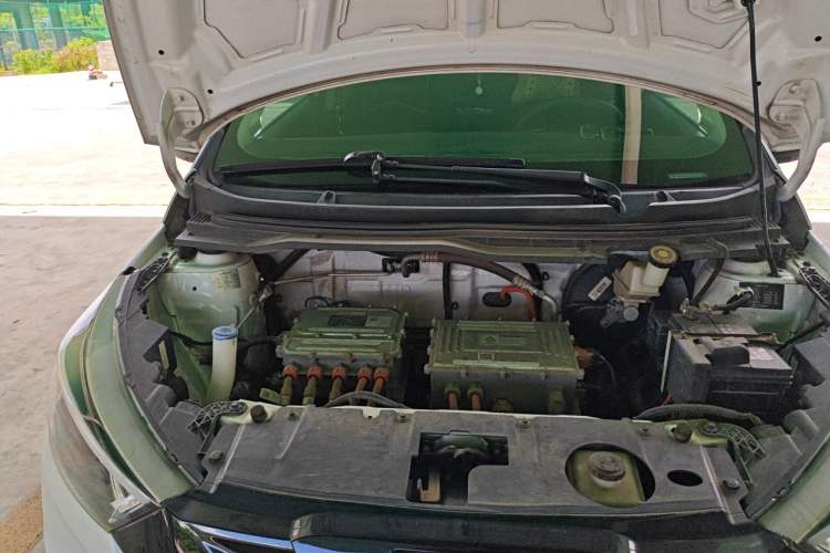 Used JMEV Ezi EV3 2022 Small Radar Yuebao Model Engine Bay Right