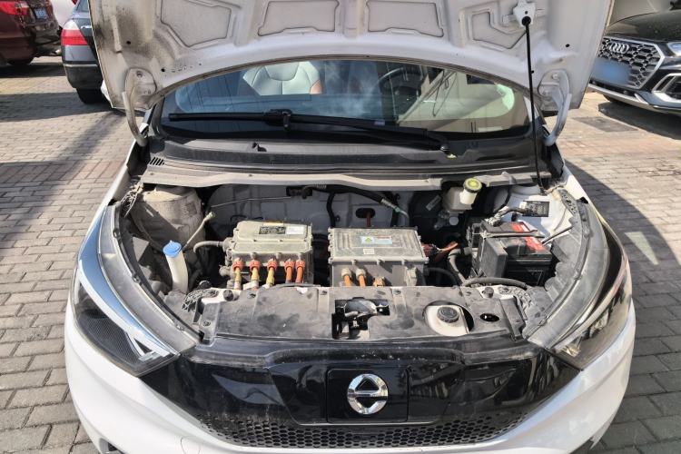 Used JMEV Ezi EV3 2022 Small Radar Yuebao Model Engine Bay