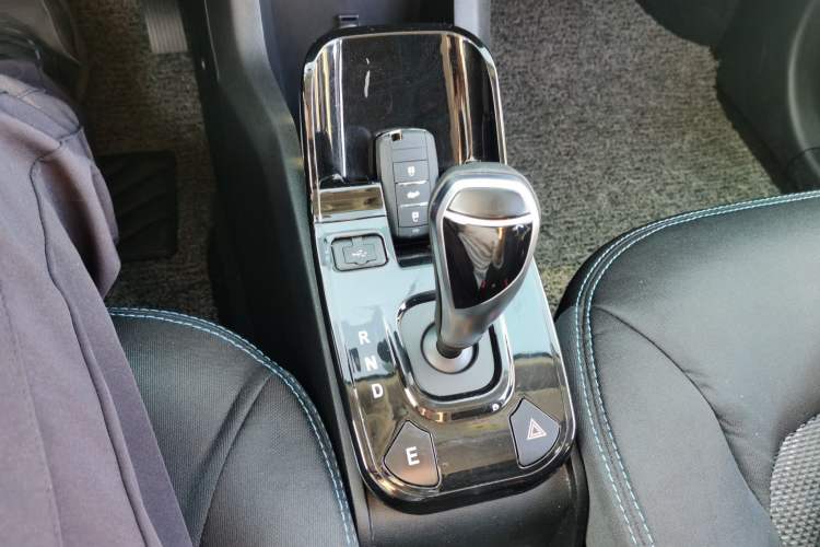 Used JMEV Ezi EV3 2022 Small Radar Yuebao Model Gear Lever