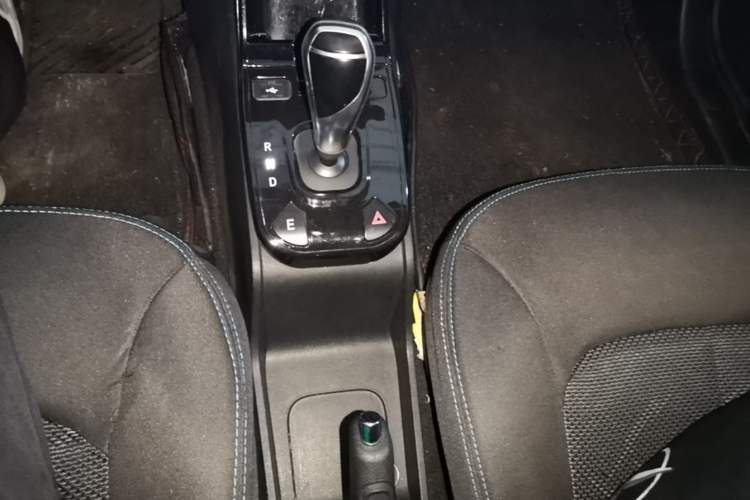 Used JMEV Ezi EV3 2022 Small Radar Yuebao Model Gear Lever