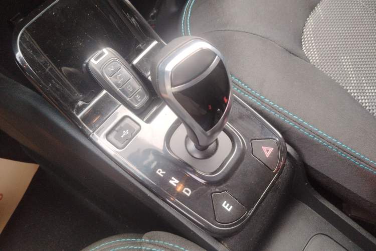 Used JMEV Ezi EV3 2022 Small Radar Yuebao Model Gear Lever