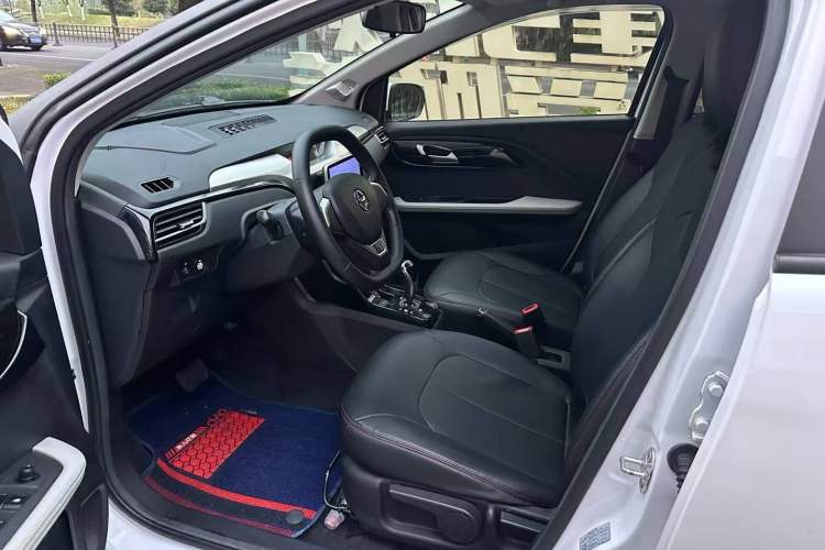 Used JMEV Ezi EV3 2022 Small Radar Yuebao Model Interior 2