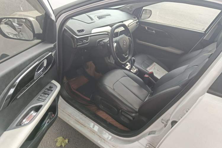 Used JMEV Ezi EV3 2022 Small Radar Yuebao Model Interior 3