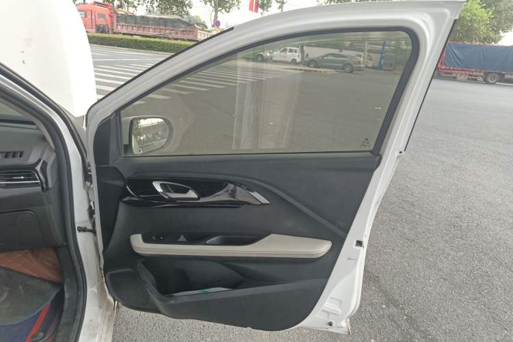 Used JMEV Ezi EV3 2022 Small Radar Yuebao Model Interior 5