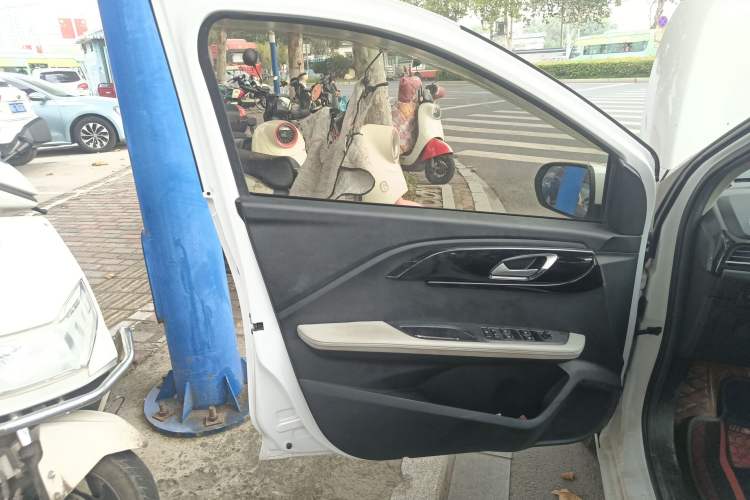 Used JMEV Ezi EV3 2022 Small Radar Yuebao Model Interior 7