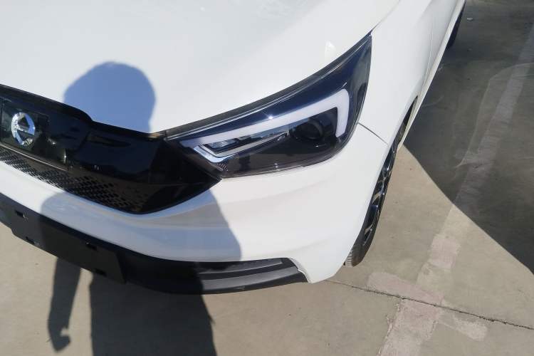 Used JMEV Ezi EV3 2022 Small Radar Yuebao Model Left Front Headlight