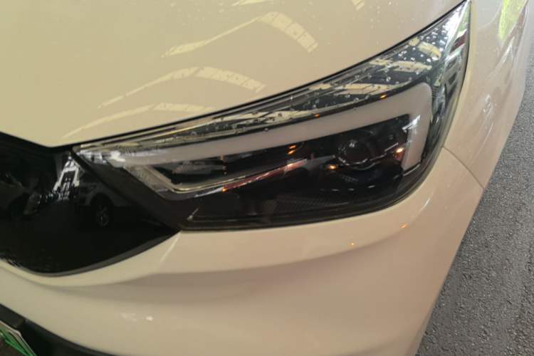 Used JMEV Ezi EV3 2022 Small Radar Yuebao Model Left Front Headlight