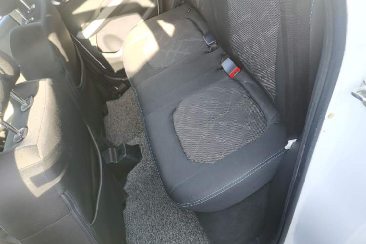 Used JMEV Ezi EV3 2022 Small Radar Yuebao Model Left Rear Seat