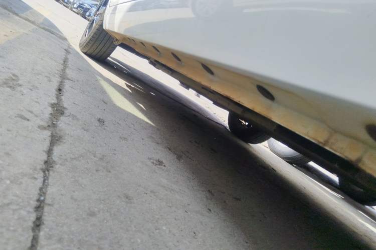 Used JMEV Ezi EV3 2022 Small Radar Yuebao Model Left Side Sill