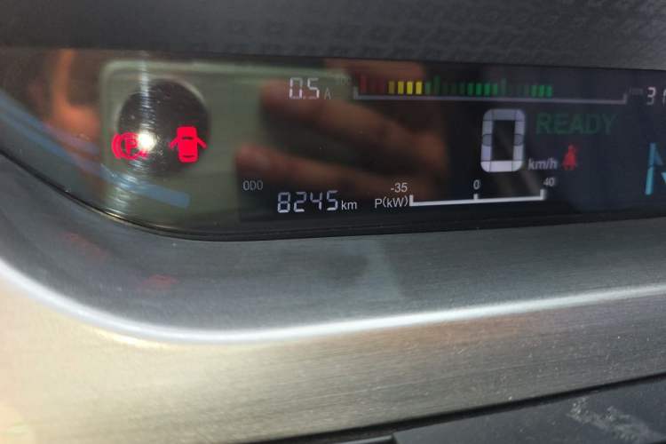 Used JMEV Ezi EV3 2022 Small Radar Yuebao Model Odometer Close Up