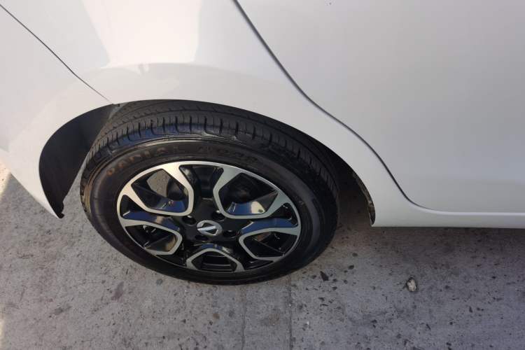 Used JMEV Ezi EV3 2022 Small Radar Yuebao Model Right Rear Wheel Hub