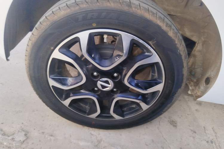 Used JMEV Ezi EV3 2022 Small Radar Yuebao Model Right Rear Wheel Hub