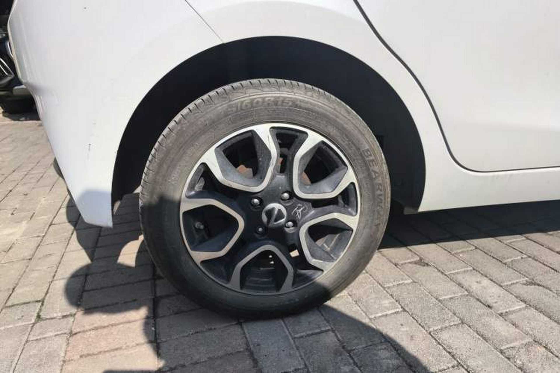 Used JMEV Ezi EV3 2022 Small Radar Yuebao Model Right Rear Wheel Hub