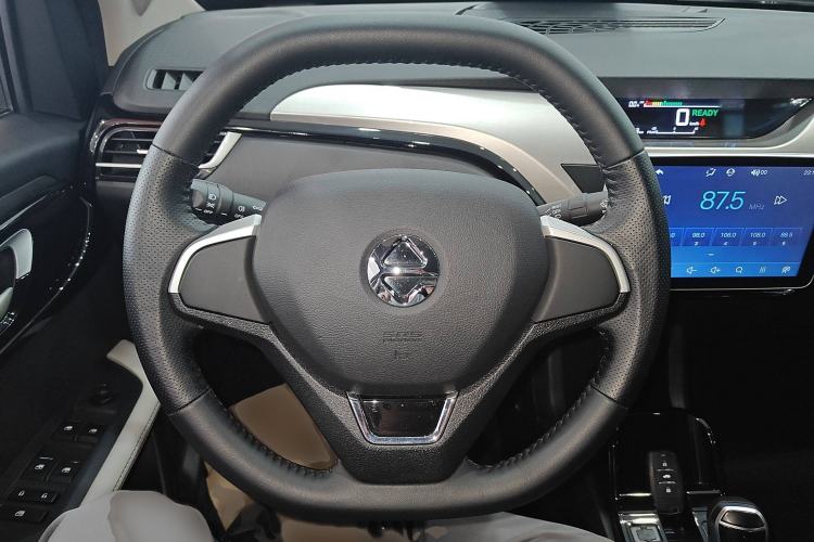 Used JMEV Ezi EV3 2022 Small Radar Yuebao Model Steering Wheel