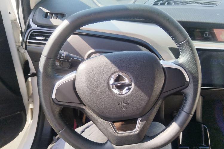 Used JMEV Ezi EV3 2022 Small Radar Yuebao Model Steering Wheel