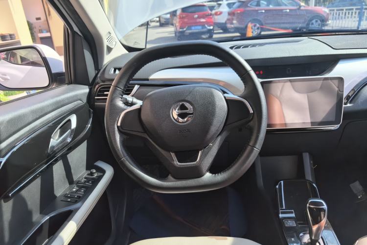 Used JMEV Ezi EV3 2022 Small Radar Yuebao Model Steering Wheel