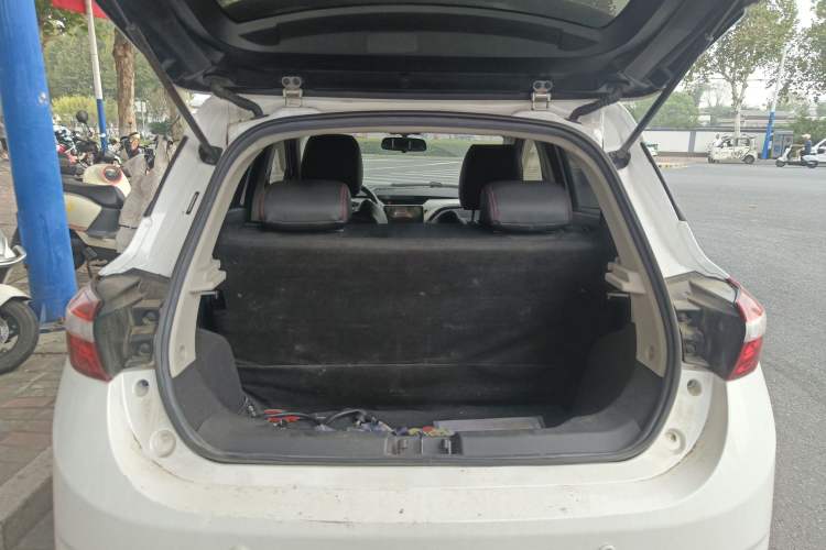 Used JMEV Ezi EV3 2022 Small Radar Yuebao Model Trunk
