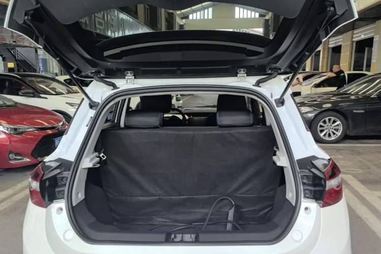 Used JMEV Ezi EV3 2022 Small Radar Yuebao Model Trunk