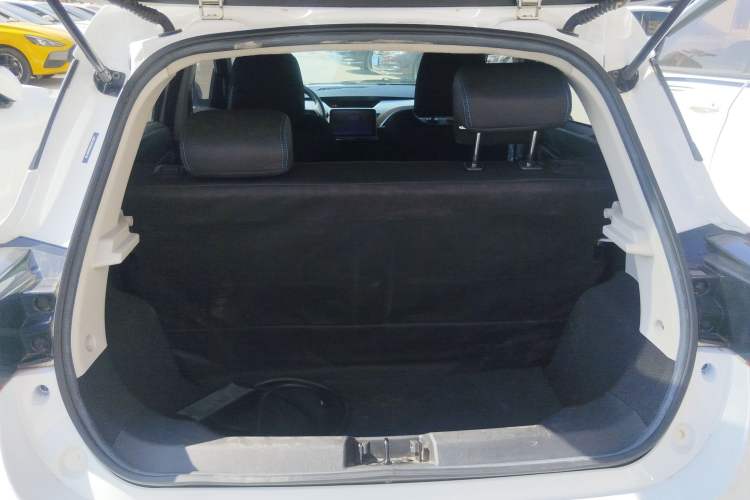 Used JMEV Ezi EV3 2022 Small Radar Yuebao Model Trunk